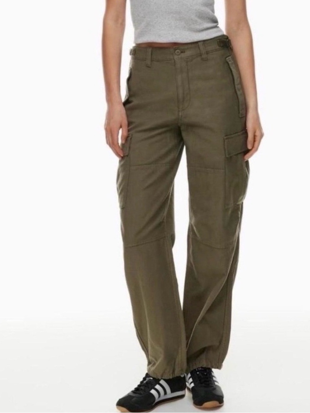 Aritzia TNA Cargo Jogger Pants in Army Green Waist 4